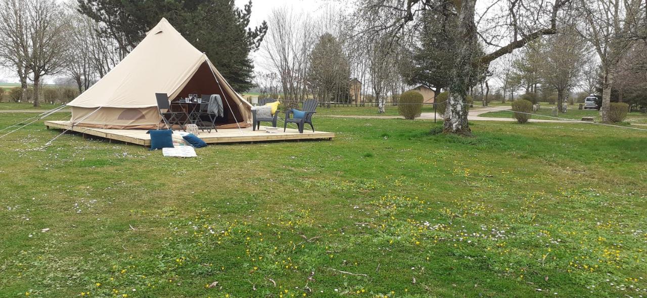 Tente Bell Au Camping Hautoreille Bannes  Exteriér fotografie